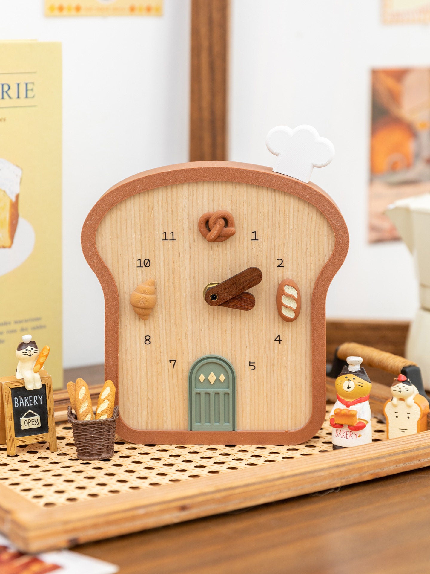 Cute Toast Shaped Desktop Wall Clock 🍞